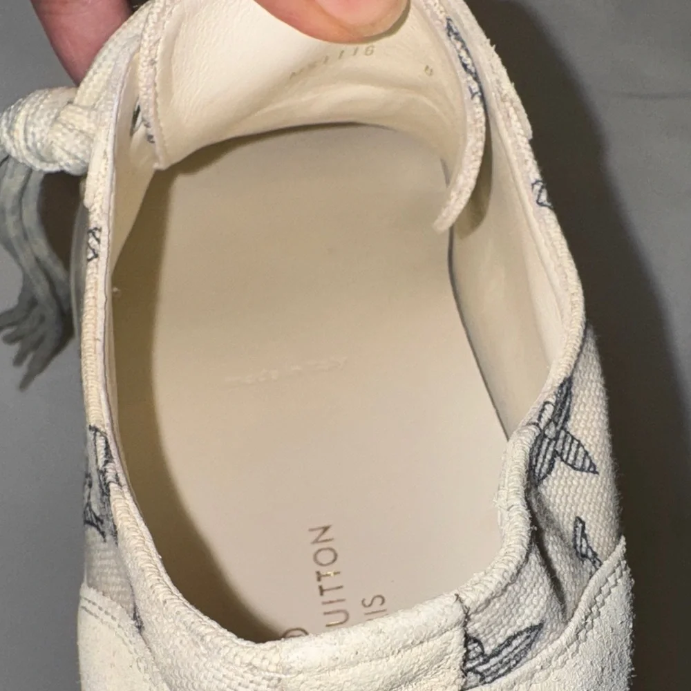 Authentic Louis Vuitton Monogram Beige Sneakers - Picture 14 of 15